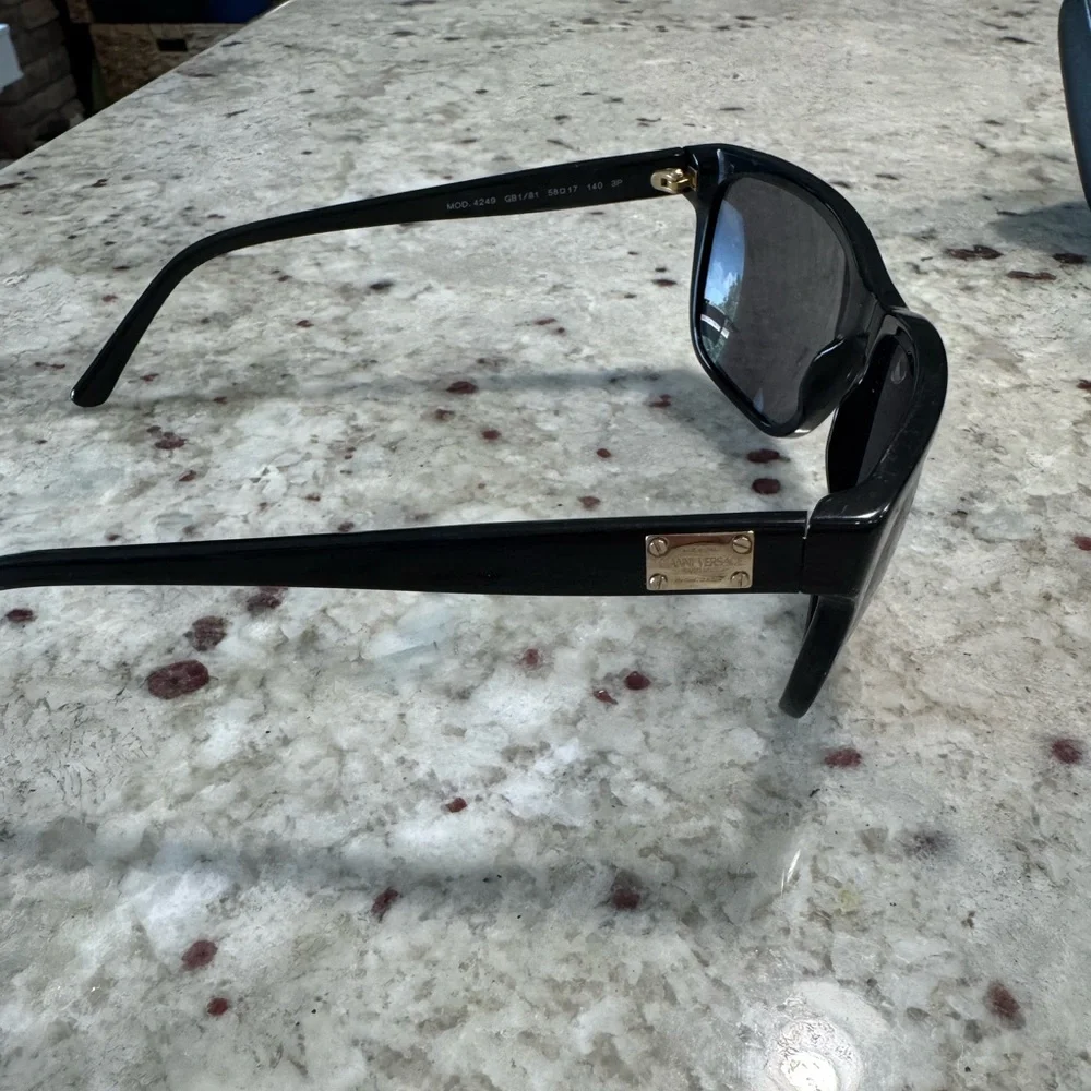 Versace VE4249 Black Square Sunglasses Polarized GB1/81 Authentic- barley worn